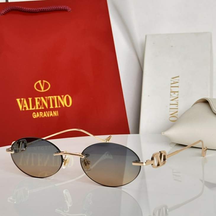 Picture of Valentino Sunglasses _SKUfw79480169fw